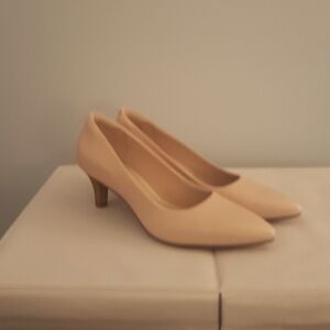 Clarks - Linvale jerica Leather Pumps 9.5